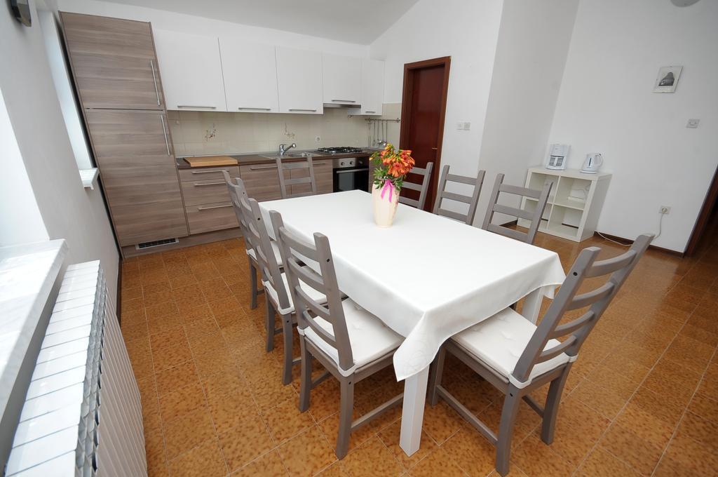Apartament Vv Pula Bilik gambar